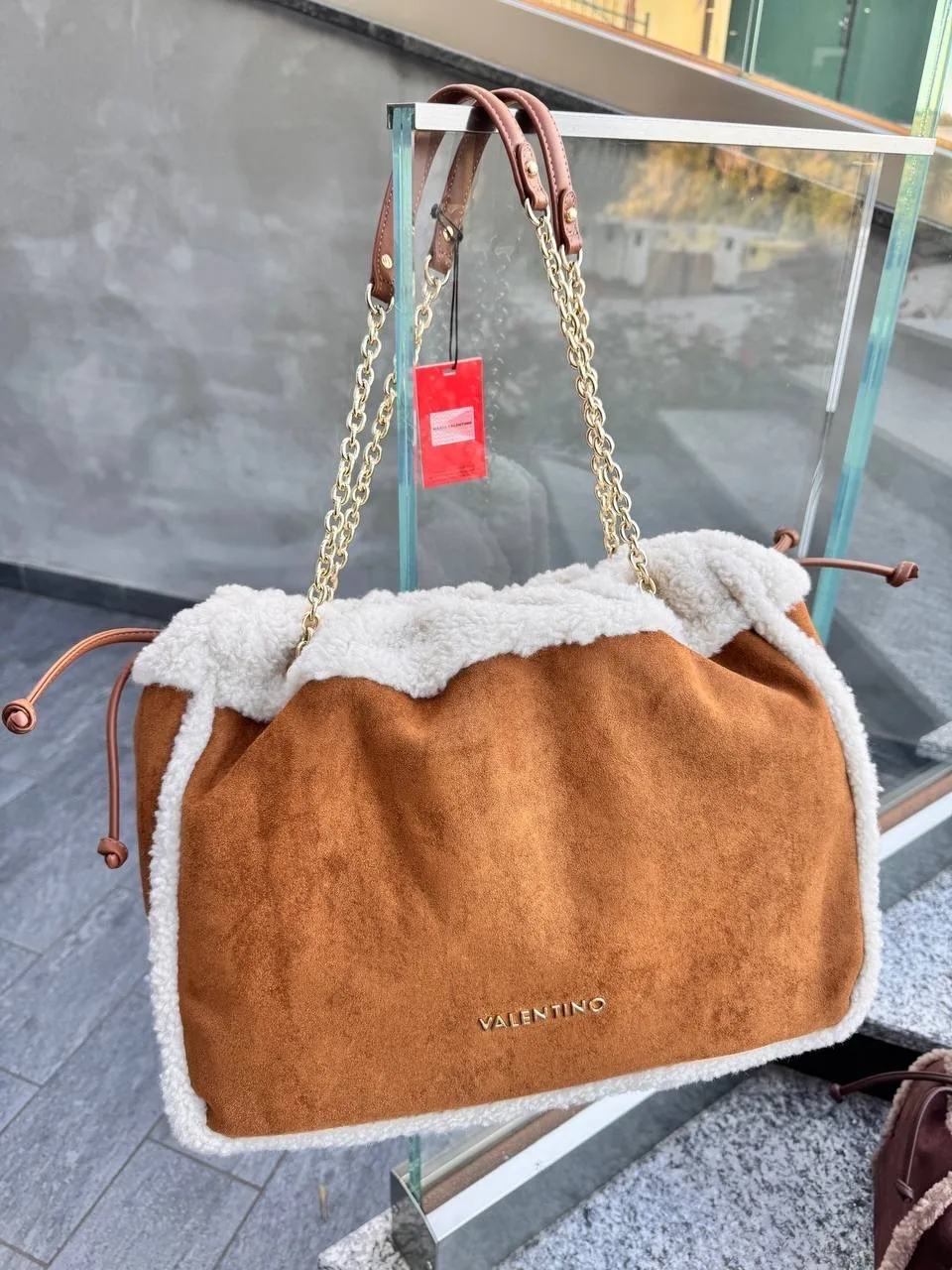 VALENTINO 🧶