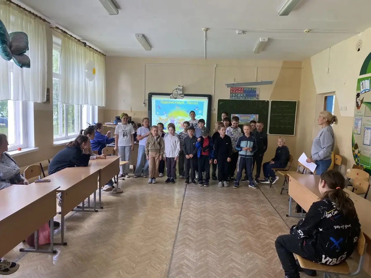 День пятый: создавай и вдохновляй! 10 июня в праздничной обстановке состоялось открытие лагеря. Отря