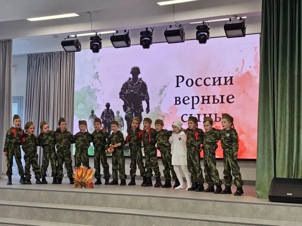 🇷🇺В школе №11 состоялось торжественное открытие фотовыставки, посвященной нашим земля...