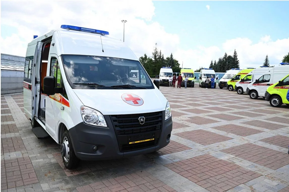 🚑 В Башкирии больницам передали 21 новую машину скорой помощи

Ключи главным врачам вручил глава ре