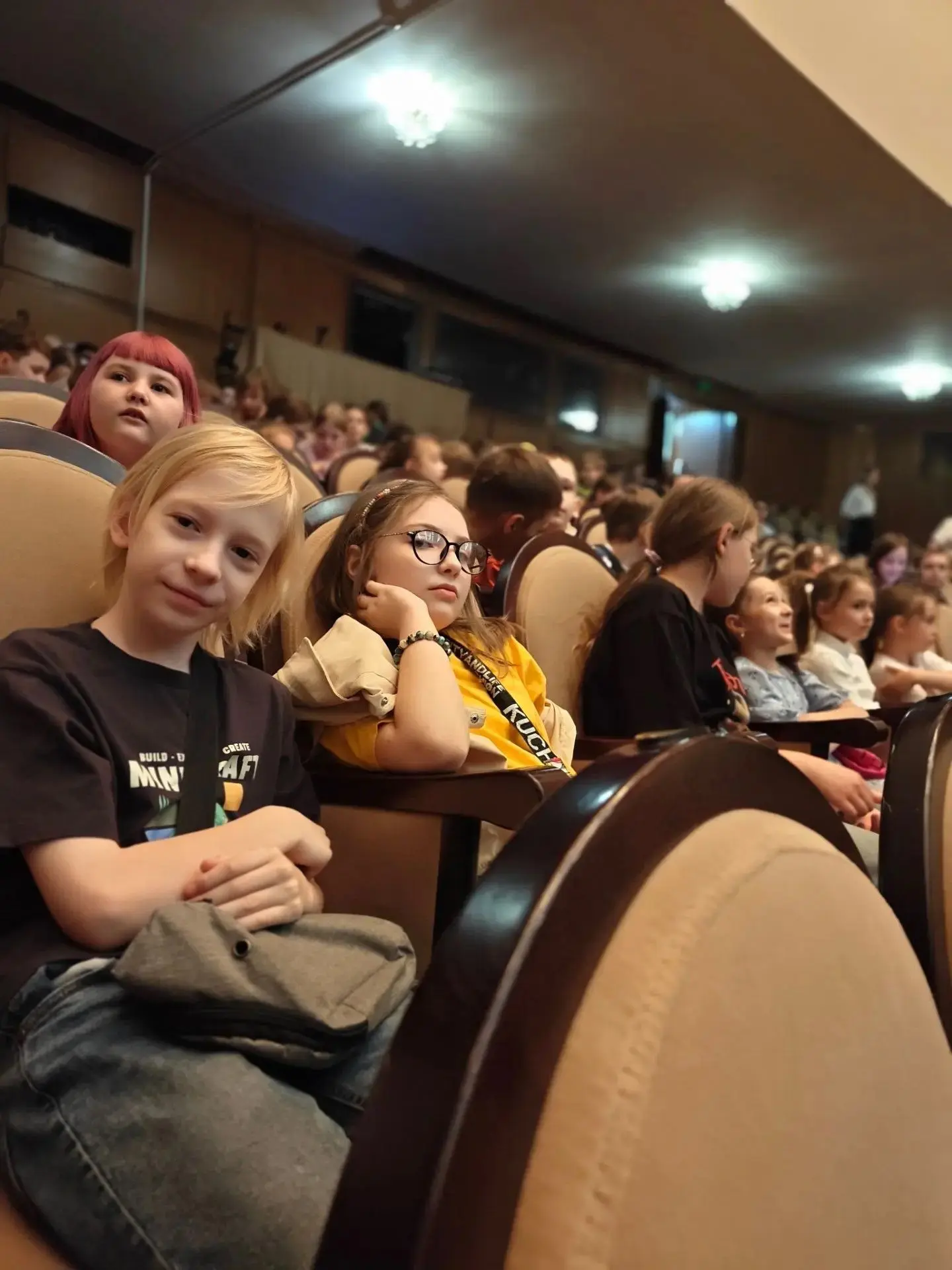 🎭 15-й день нашего пришкольного лагеря: БУМ! Мы в театре! 🎭