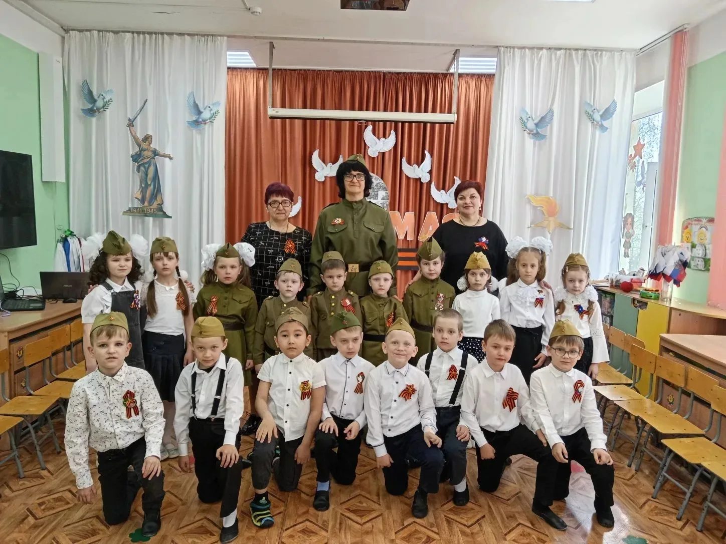 81я годовщина со Дня Победы в детском саду "Родничок' была отмечена торжественными утре...