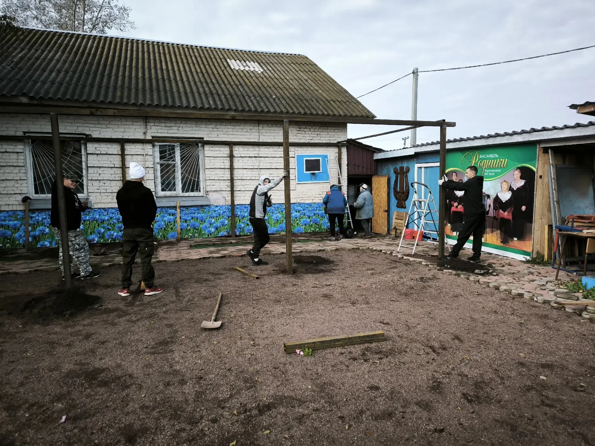 В Курагино волонтёры помогли местному обществу инвалидов