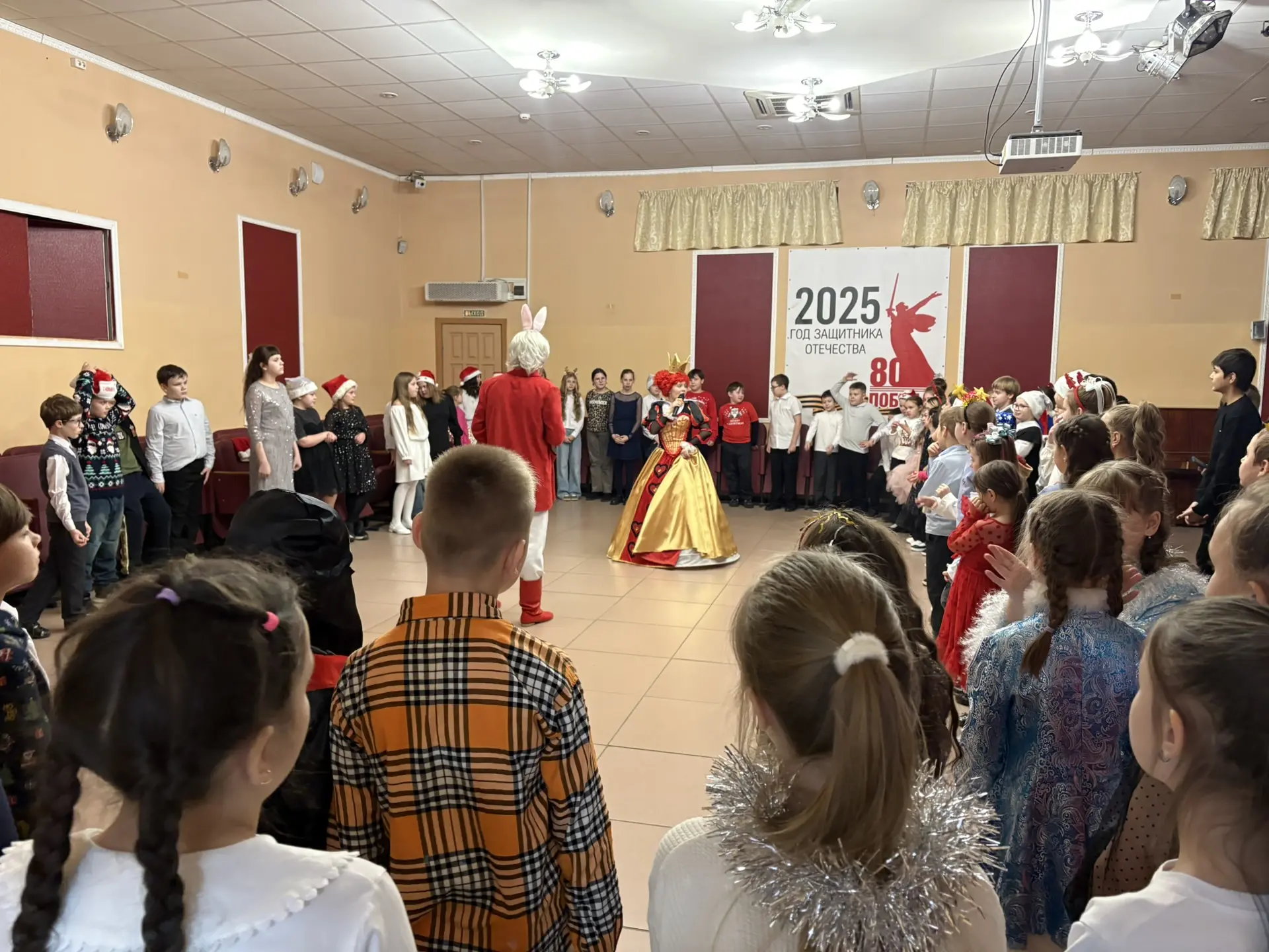 #СОВА НОВЫЙ ГОД К НАМ МЧИТСЯ🎄🎉🎄 Закончилась 2 четверть, и новый 2026 год уже на пороге. Самый любимы