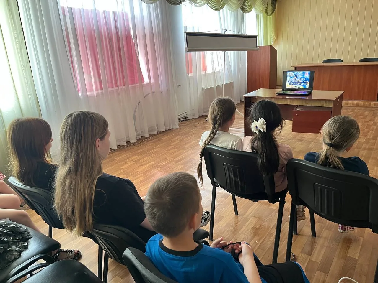 Сотрудниками МБУ "Комсомольский поселковый клуб" проведена тематическая программа для д...