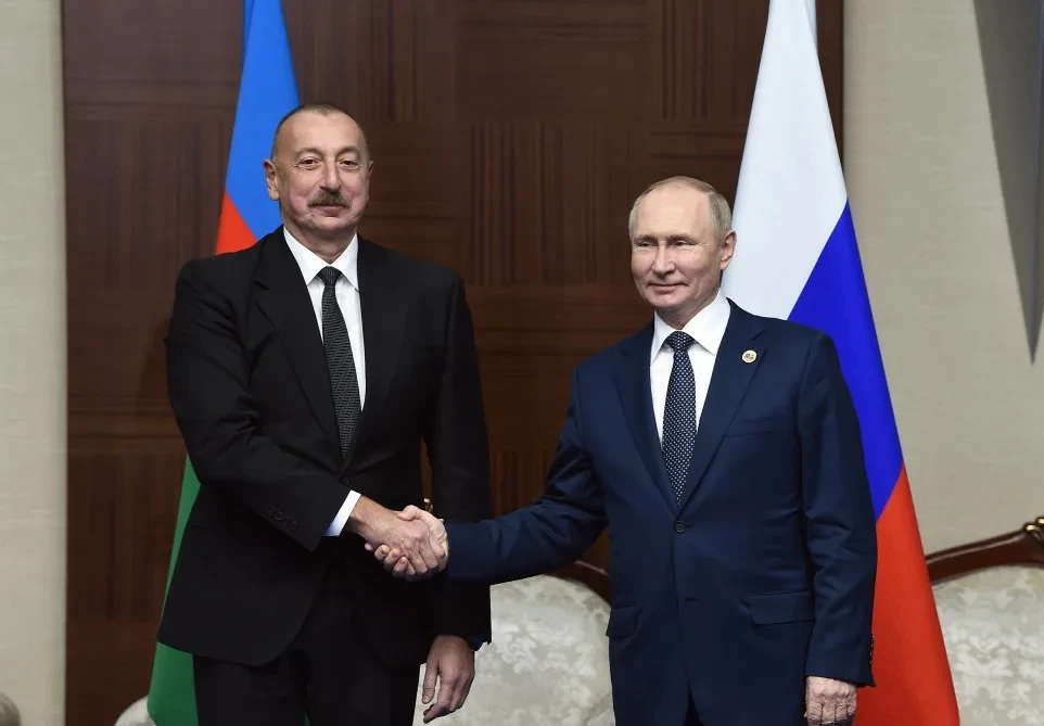 🇷🇺🇦🇿 Лидер Азербайджана Ильхам Алиев позвонил Владимиру Путину и поздравил его с дн...