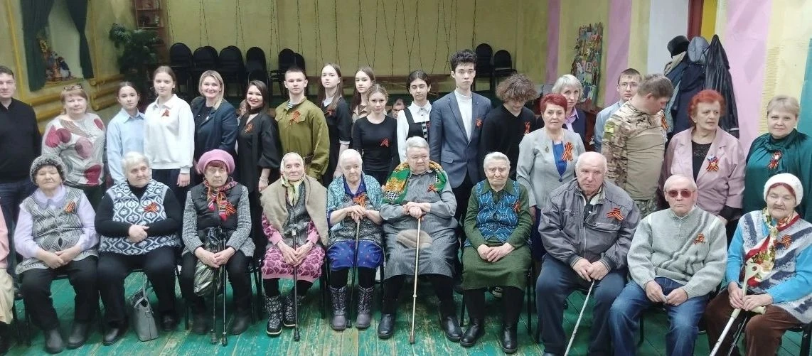 🌟Во всех учреждениях социального обслуживания идет подготовка ко Дню Победы. 💢Так, Гороховецкий цент