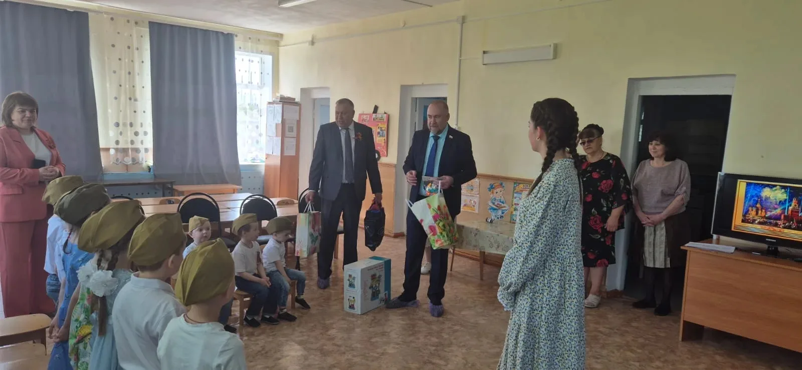 В преддверии великого праздника Дня Победы в Михайловском детском саду «Колосок» царила...
