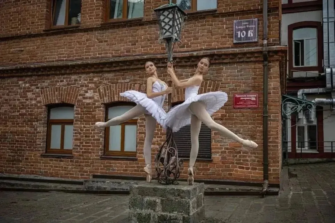 😍Улица Фокина превратилась в театральную сцену!
