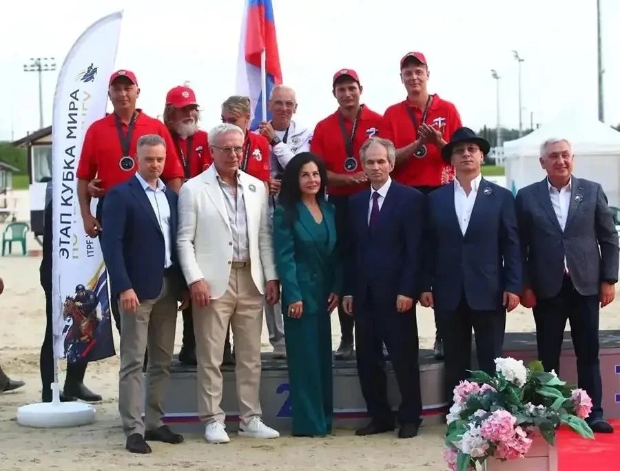 🥈 Серебро для сборной России: спортсмен ЛНР выступил на этапе Кубка мира по тентпеггингу