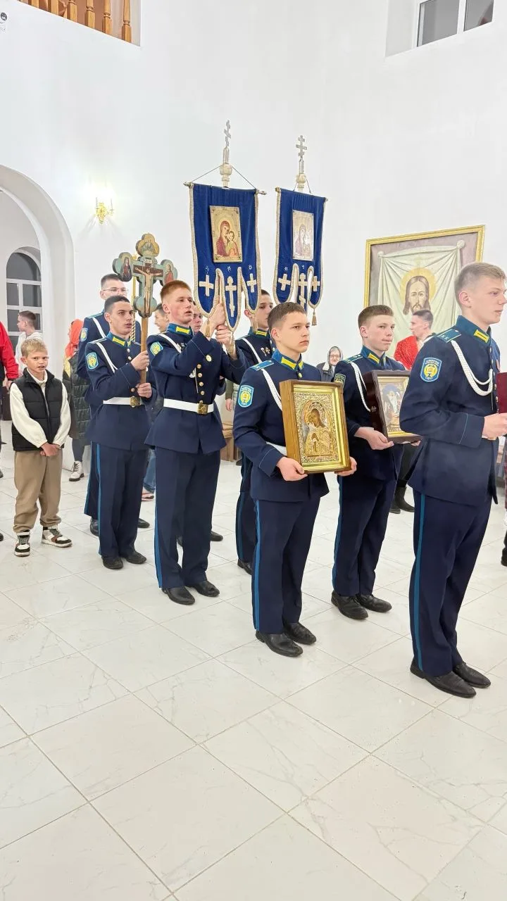 В ночь с 11 на 12 апреля 2026 года, в праздник Воскресения Христова, протоиерей Сергий Семёнов совер