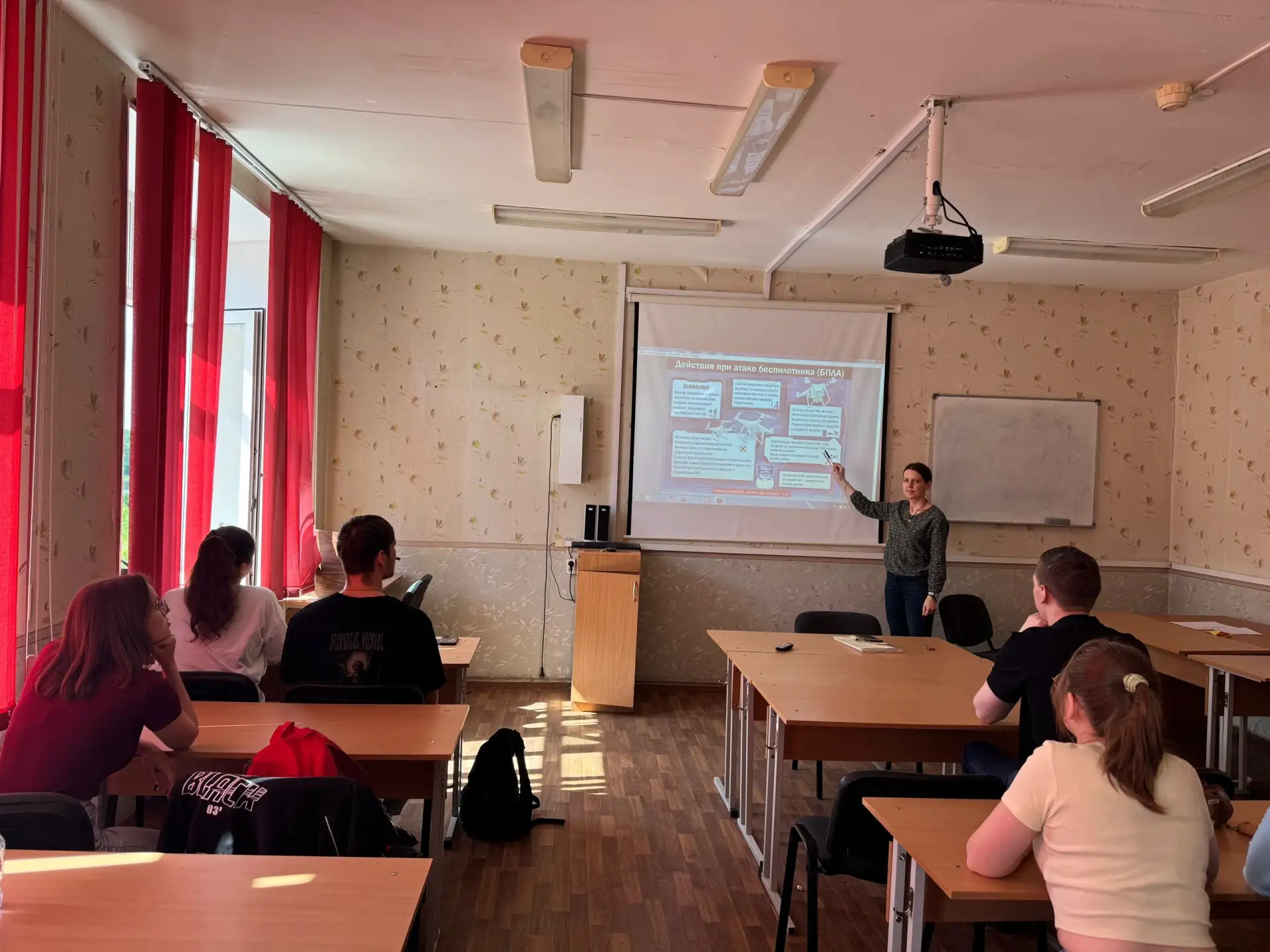 Кураторский час на злобу дня

🗣️ В начале июня во всех учебных группах нашего института прошли кура