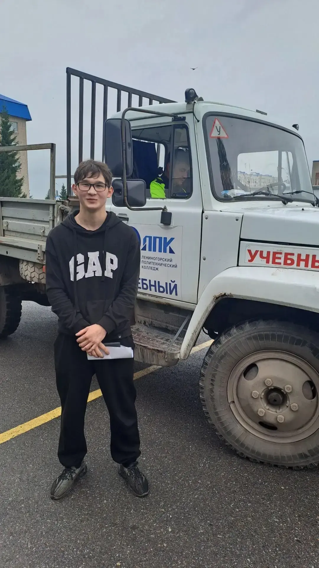 🚛 Студенты группы ТОР-23 успешно сдали экзамен в ГАИ на получение водительского удостоверения катег