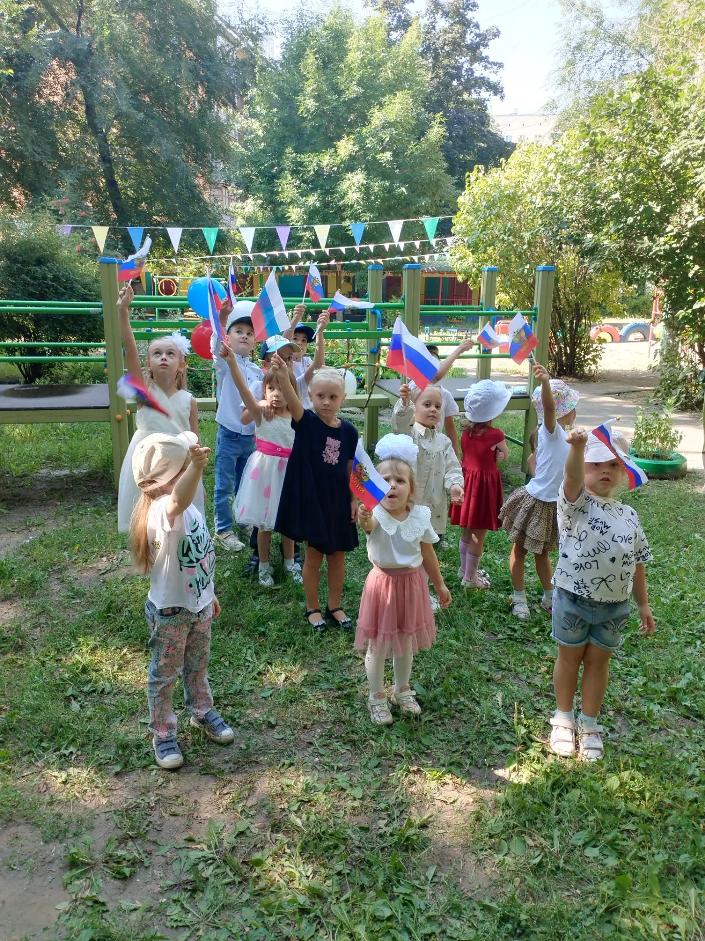 Три полоски флага — это неспроста: