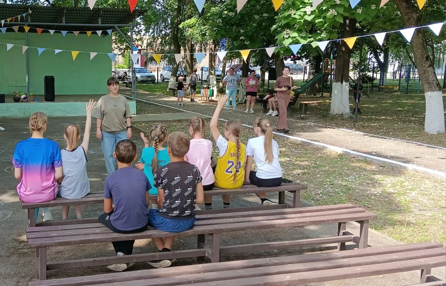 Лето в самом разгаре🌞, и ребята с удовольствием проводят его в нашем доме культуры. Зд...