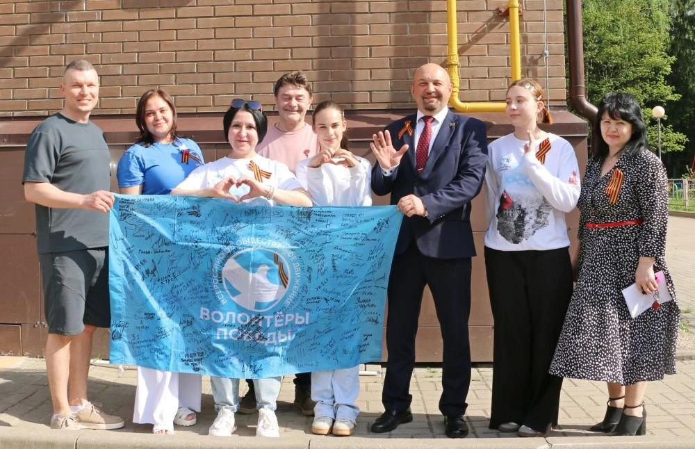 🤝Боец специальной военной операции благодарит депутата Собрания Обнинска Анатолия Шату...