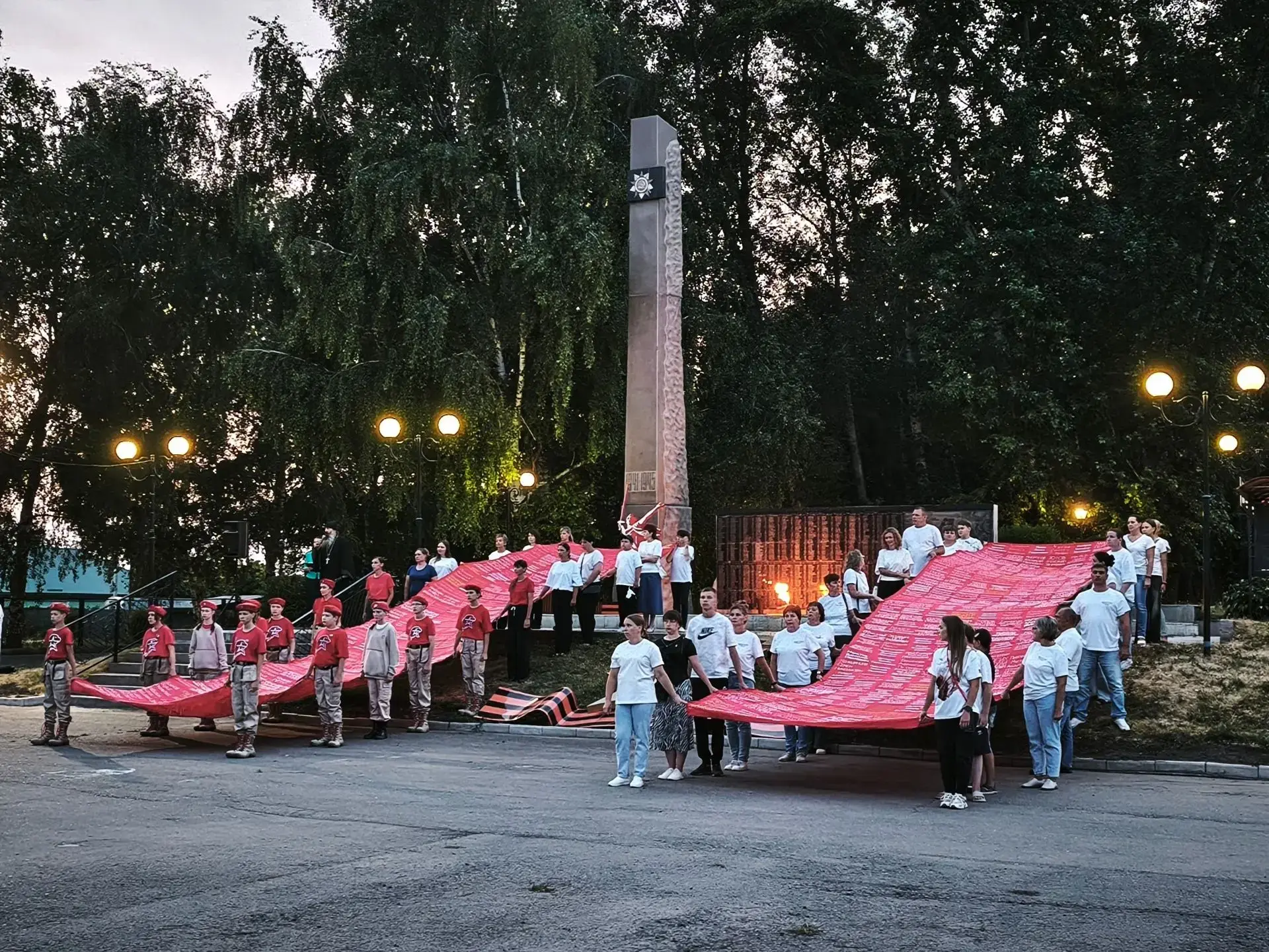 Сотрудники Комплексного центра социального обслуживания населения Смоленского района по...