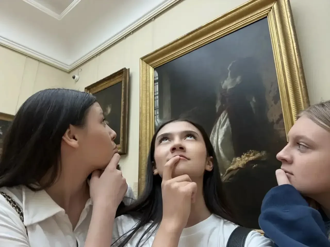 🌿 Посещение Третьяковской галереи  🎨 Ученики 9 класса "Н" прогулялись по залам Третьяковской галереи