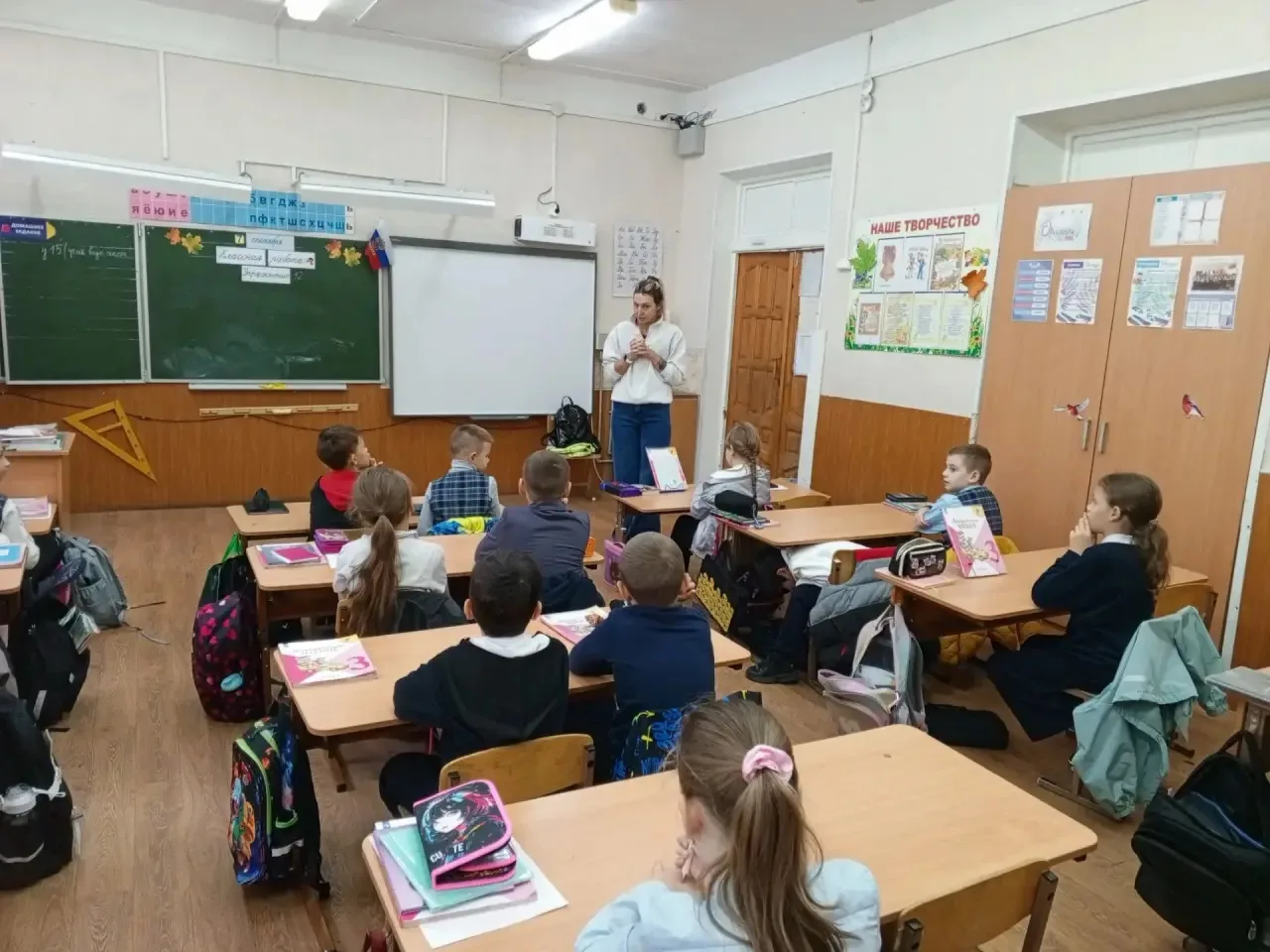 🏫В 3 «Б» классе состоялось важное и очень живое событие — мероприятие по профориентаци...