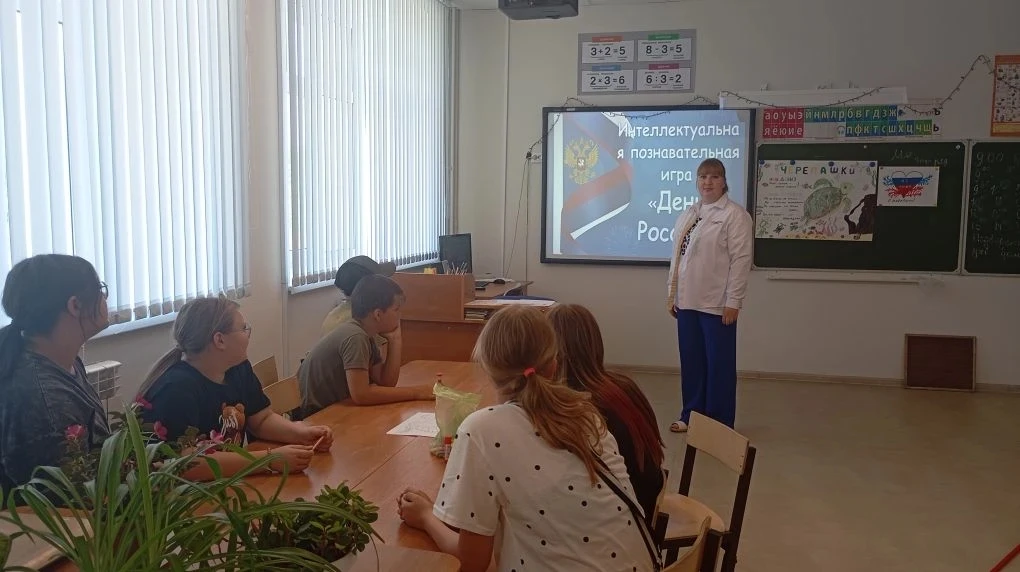 🇷🇺 День России в «Содружестве орлят»: умно, душевно и своими руками!

11 июня, в преддверии главно