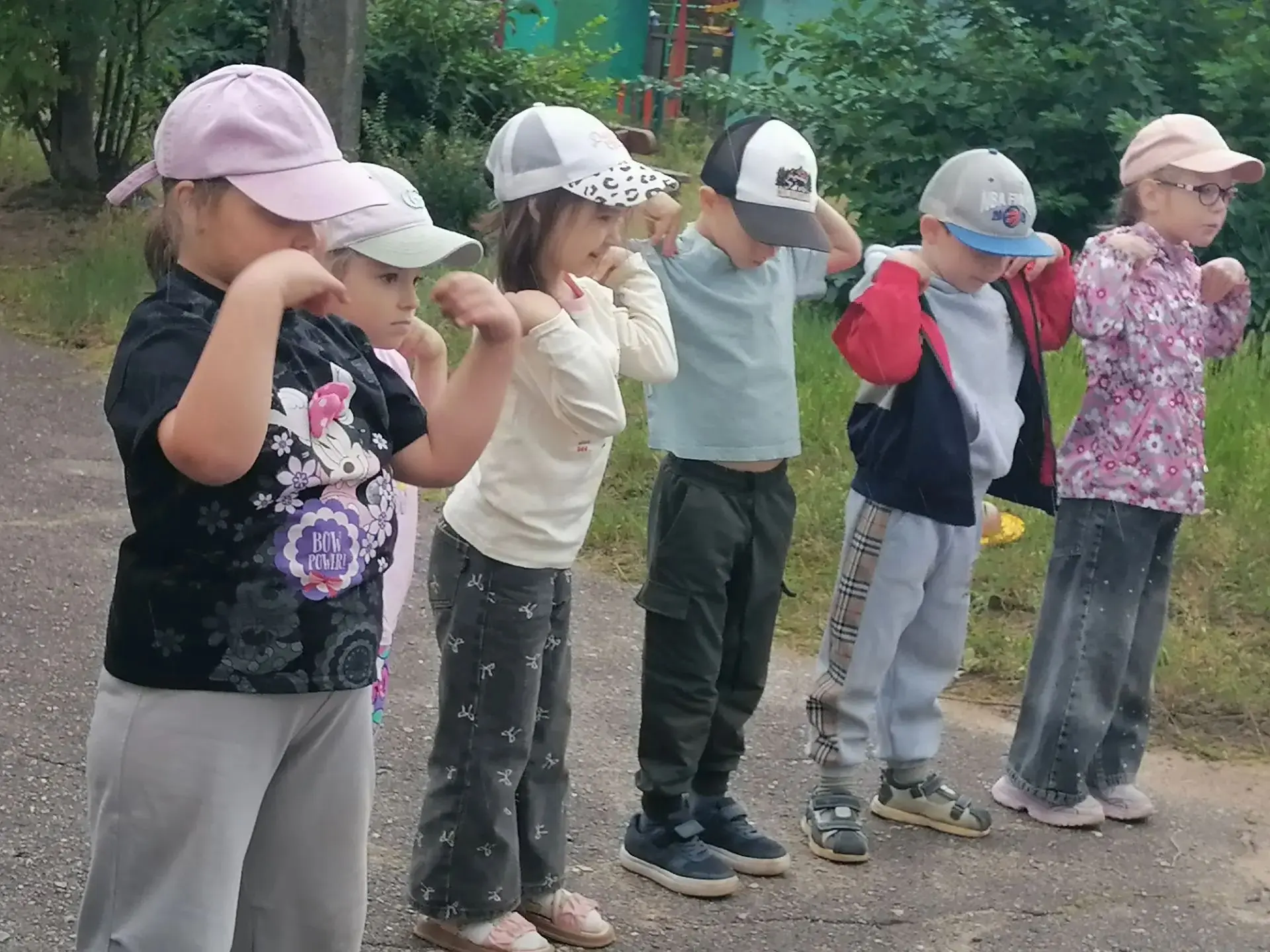 День физкультурника в нашем детском саду: заряд бодрости и море улыбок! 🏃‍♂️🏆