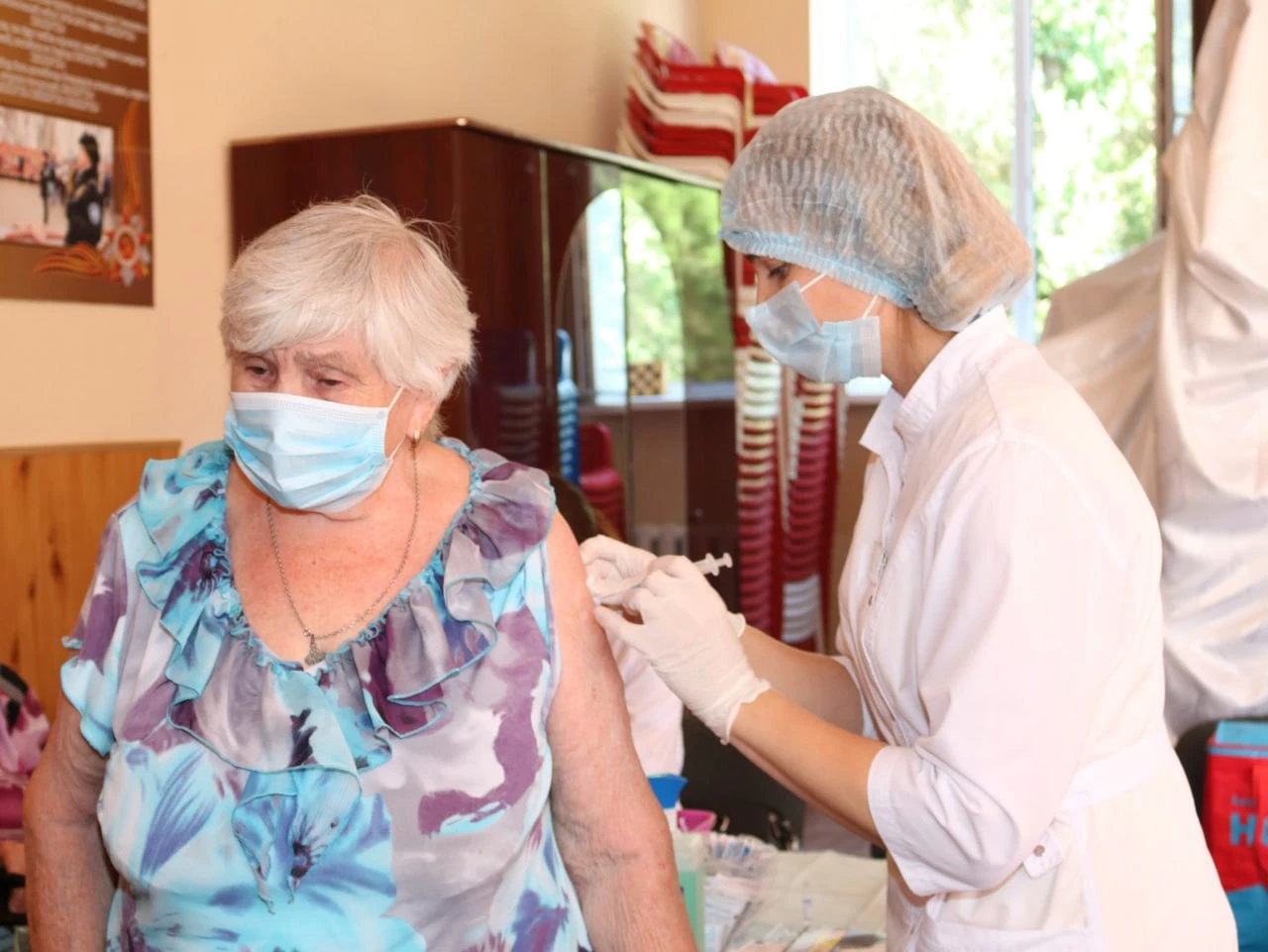 🦠 В Красноармейскую ЦРБ поступила вакцина от гриппа для массовой вакцинации, сообщили ...