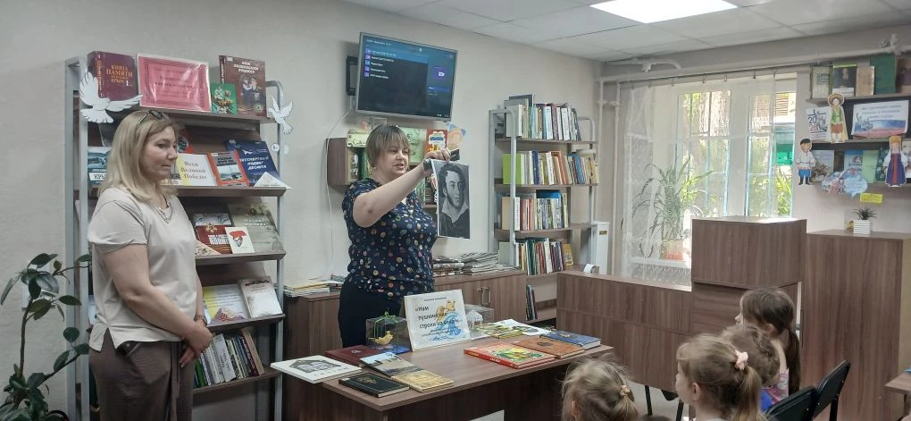 🌳🌝«Мир сказок, рифм, стихотворений – все это Пушкин, добрый гений» 
ко Дню русского языка и дню ро
