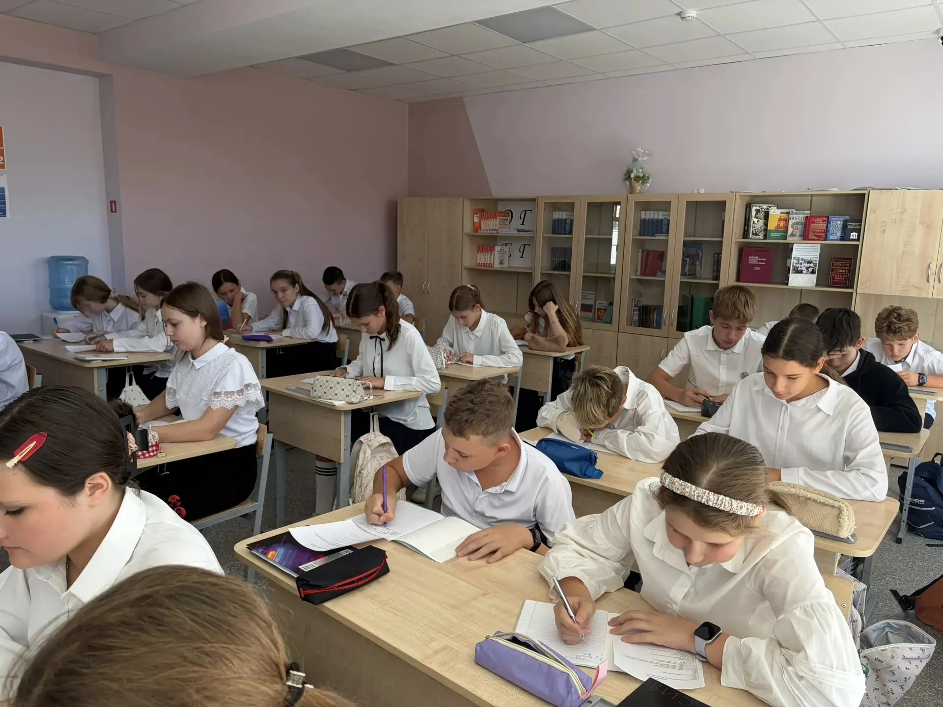 09.09.2026 в ГБОУ "СШ № 59 г.о Мариуполь" состоялся информационный урок, посвящённый Ме...