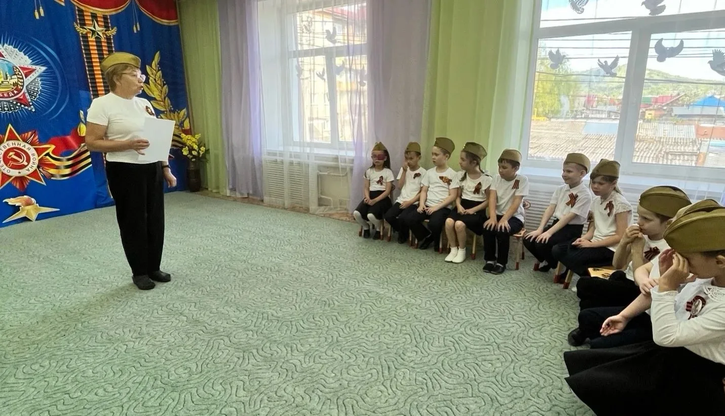 В подготовительной группе "Непоседы" прошло тематическое занятие "Мы помним день Победы".