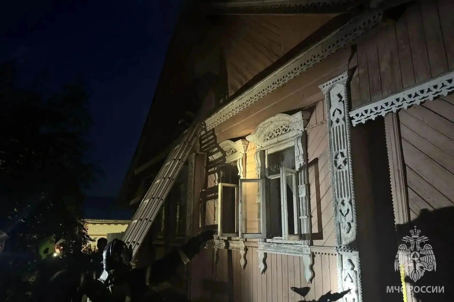 В Шуе 93-летний дедушка погиб при пожаре в частном доме