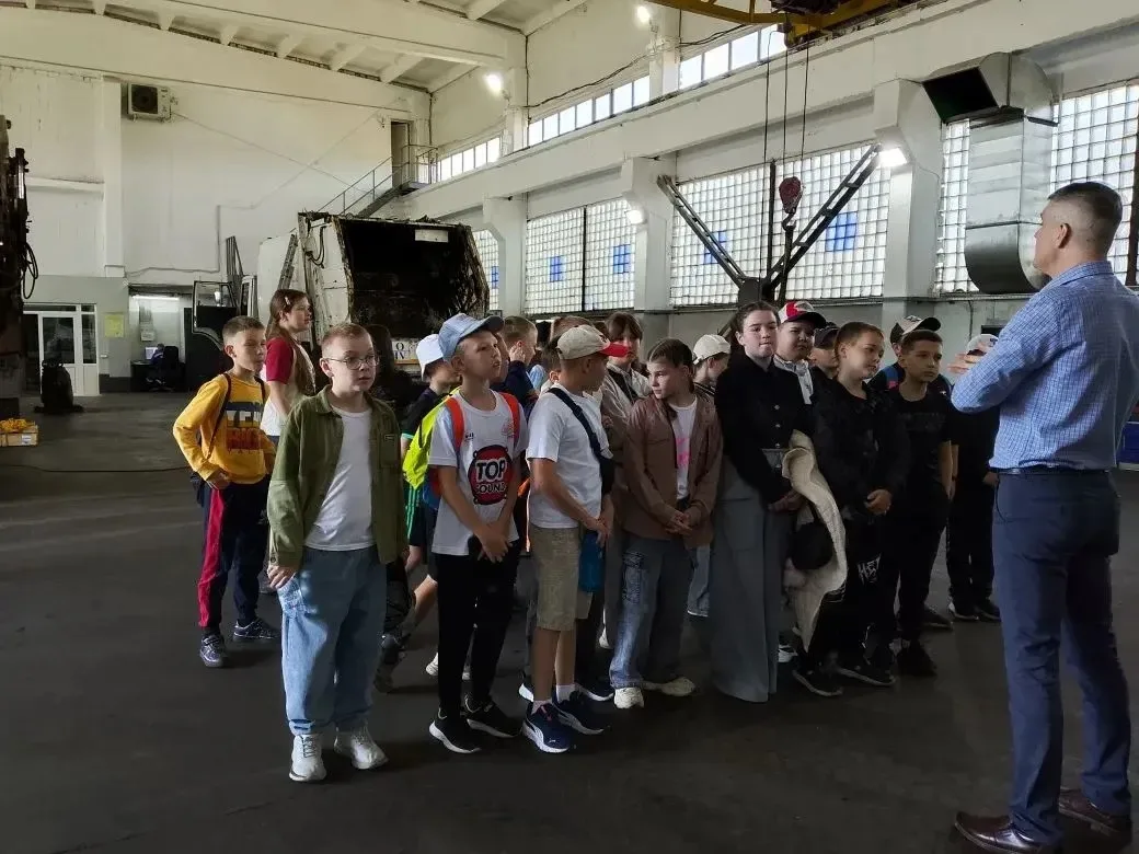 🗑️♻️ Экскурсия к региональному оператору: как работает «Ремондис Саранск» 🚛  👩‍🎓👨‍🎓 Обучающиеся 4В к