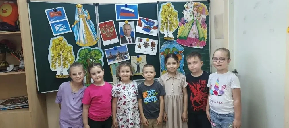 10.06.2026 в объединении "Успех", прошло творческое занятие:
" Родина моя."
Под руководством педагог