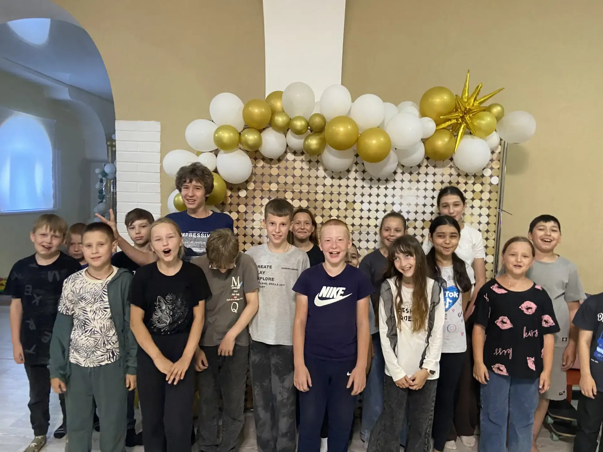 День в ритме танца! 💃✨
Сегодня в нашем лагере прошел невероятно драйвовый тематический день — «Фест