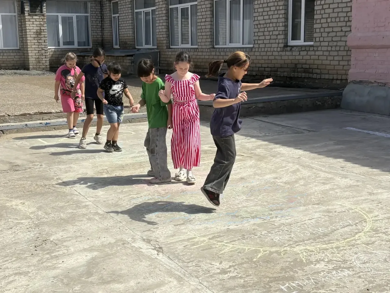 ☀️ Яркий день в летнем лагере: игры, спорт и танцы! ☀️