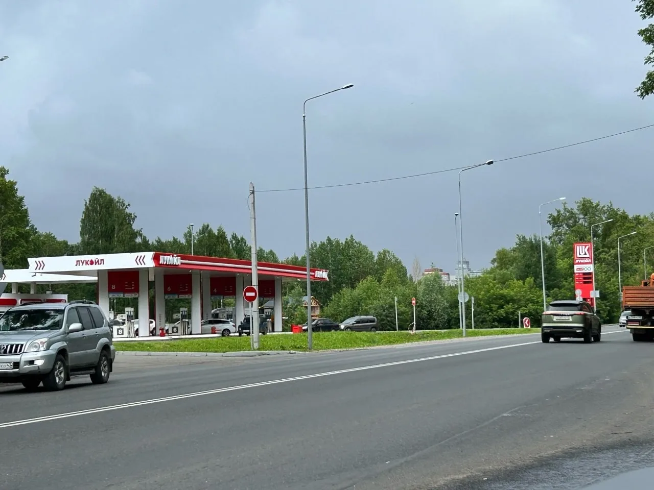⛽ Бензин пропал с заправок «Лукойла» в Кирове