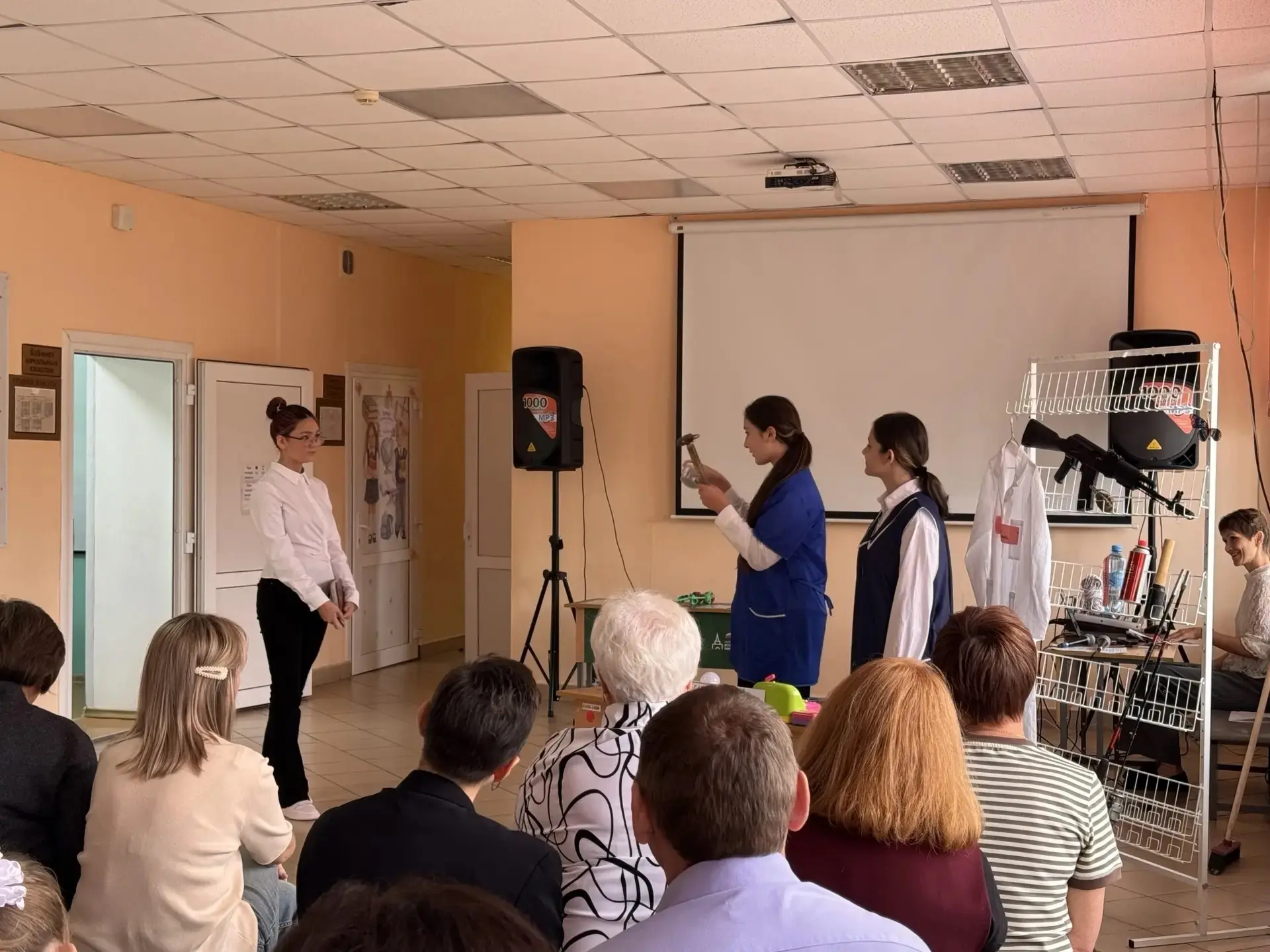 В нашей школе прошёл концерт в честь Дня учителя, который стал настоящим праздником тал...