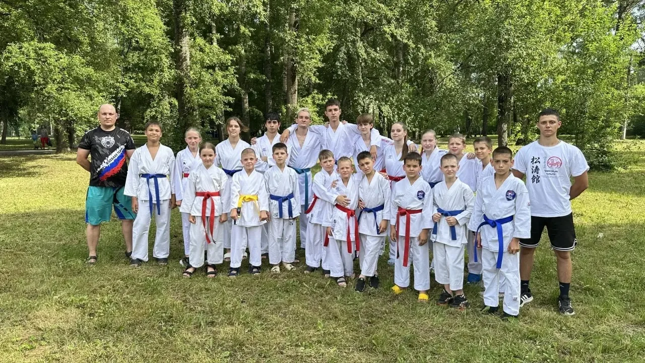 Карате на Дне города! 🥋💥

3 июля наши воспитанники из отделения карате МАУ ДО «СШ им. А. Г. Смолян