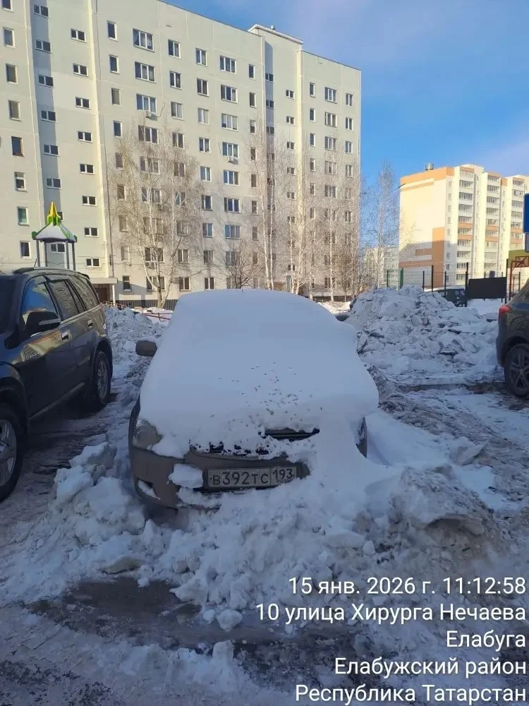 Продолжается работа по комплексной очистке дворов. Законных оснований эвакуировать автомобиль у нас,