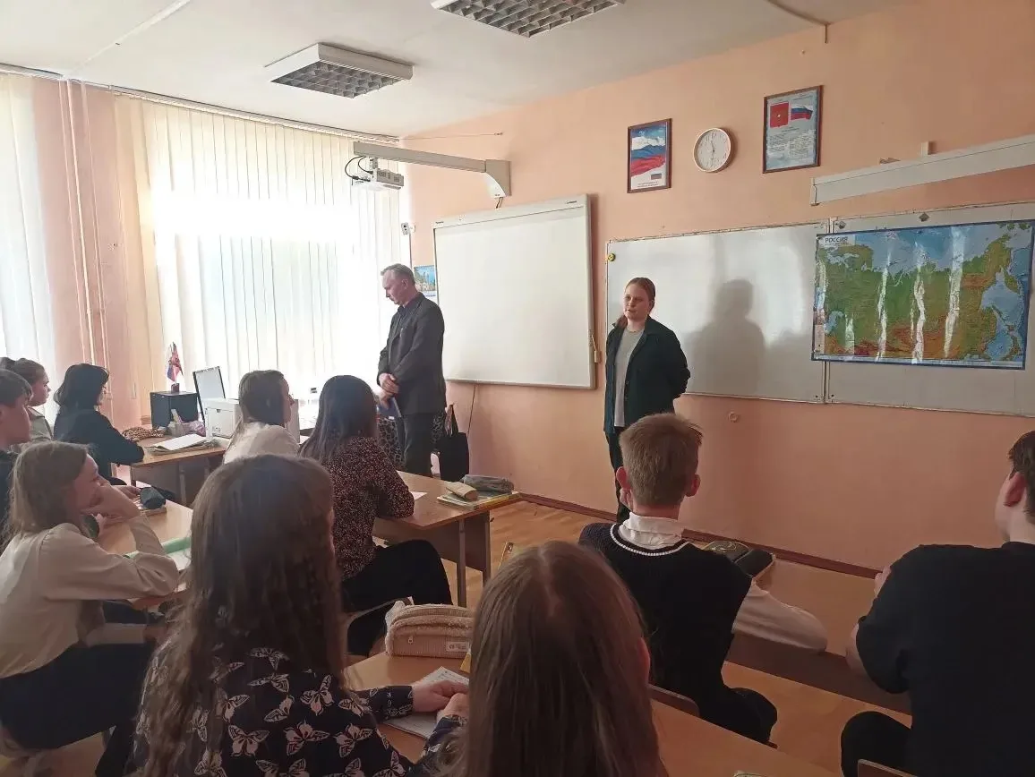 Сегодня для учащихся 8-х и 9-х классов состоялась тематическая беседа, которую провела инспектор ПДН