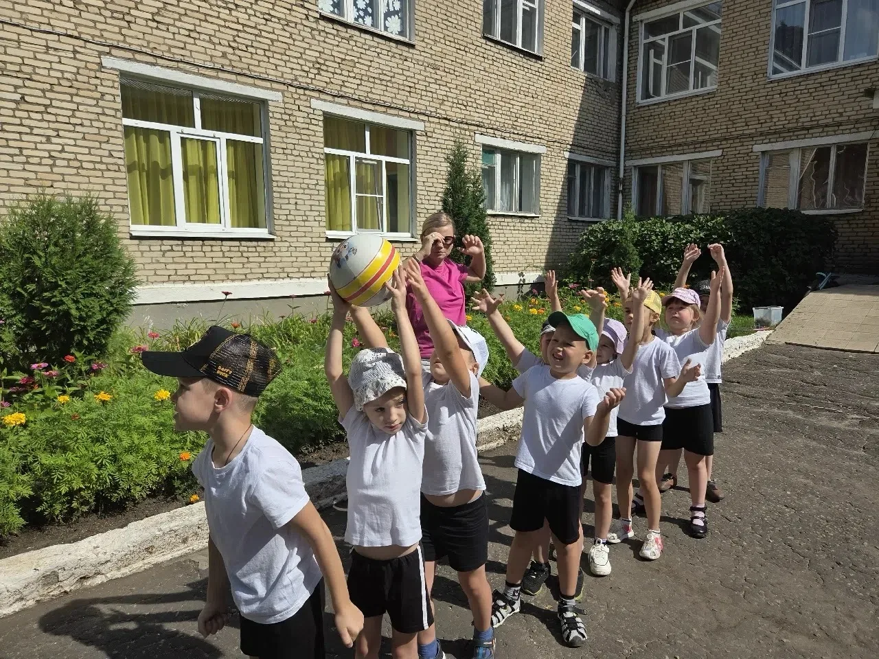 Физкультурные праздники! Что может быть задорнее, веселее, активнее, тем более тогда, к...