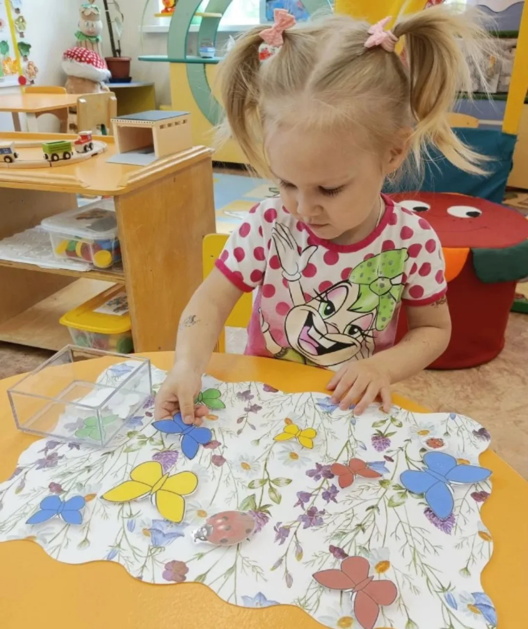 БАБОЧКИ-КРАСАВИЦЫ  В ЯРКИХ ЛЕТНИХ ПЛАТЬИЦАХ

🦋 Даже у бабочки есть свой праздник, и он как раз сего
