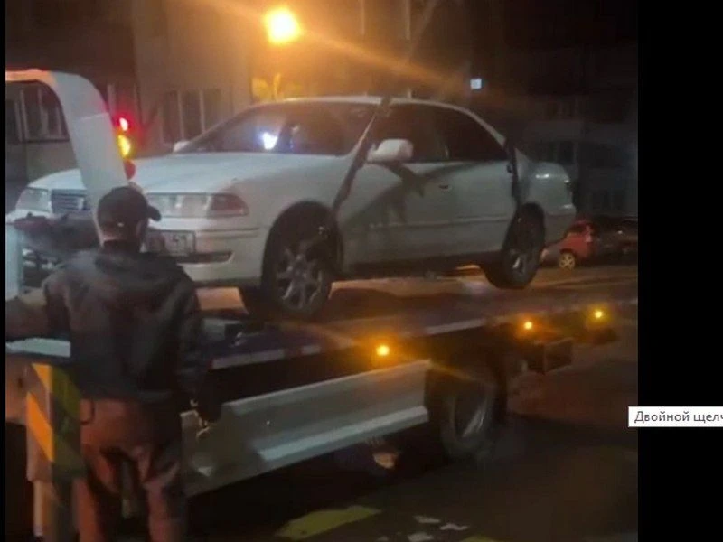 📌 За неправильную парковку в Петропавловске 16 автомобилей уехали на спецстоянку