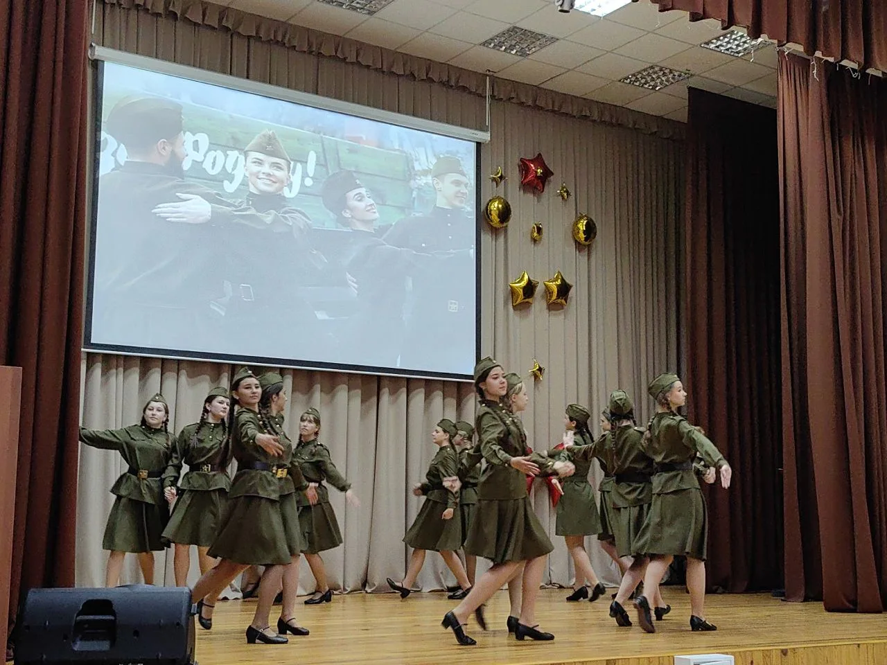 🎖️Одна земля. 
      Один народ. 
        Одна Победа🎖

Сегодня в стенах нашей школы состоялся тор