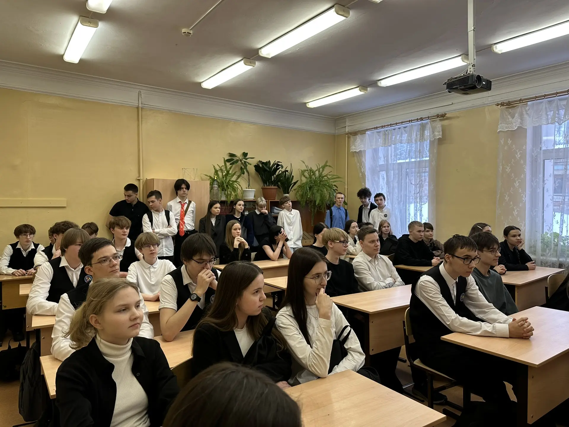 Студенты ГАТУ посетили нашу школу! Сегодня наша школа стала местом встречи с представителями Вятског
