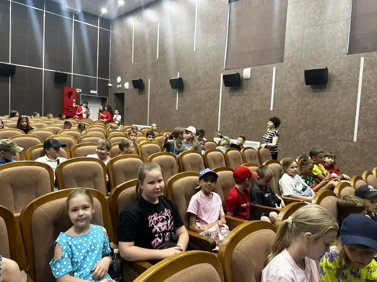 🎬 День кино в «Фантазии»: угадай фильм за одну загадку!

Сегодня наш лагерь превратился в настоящую