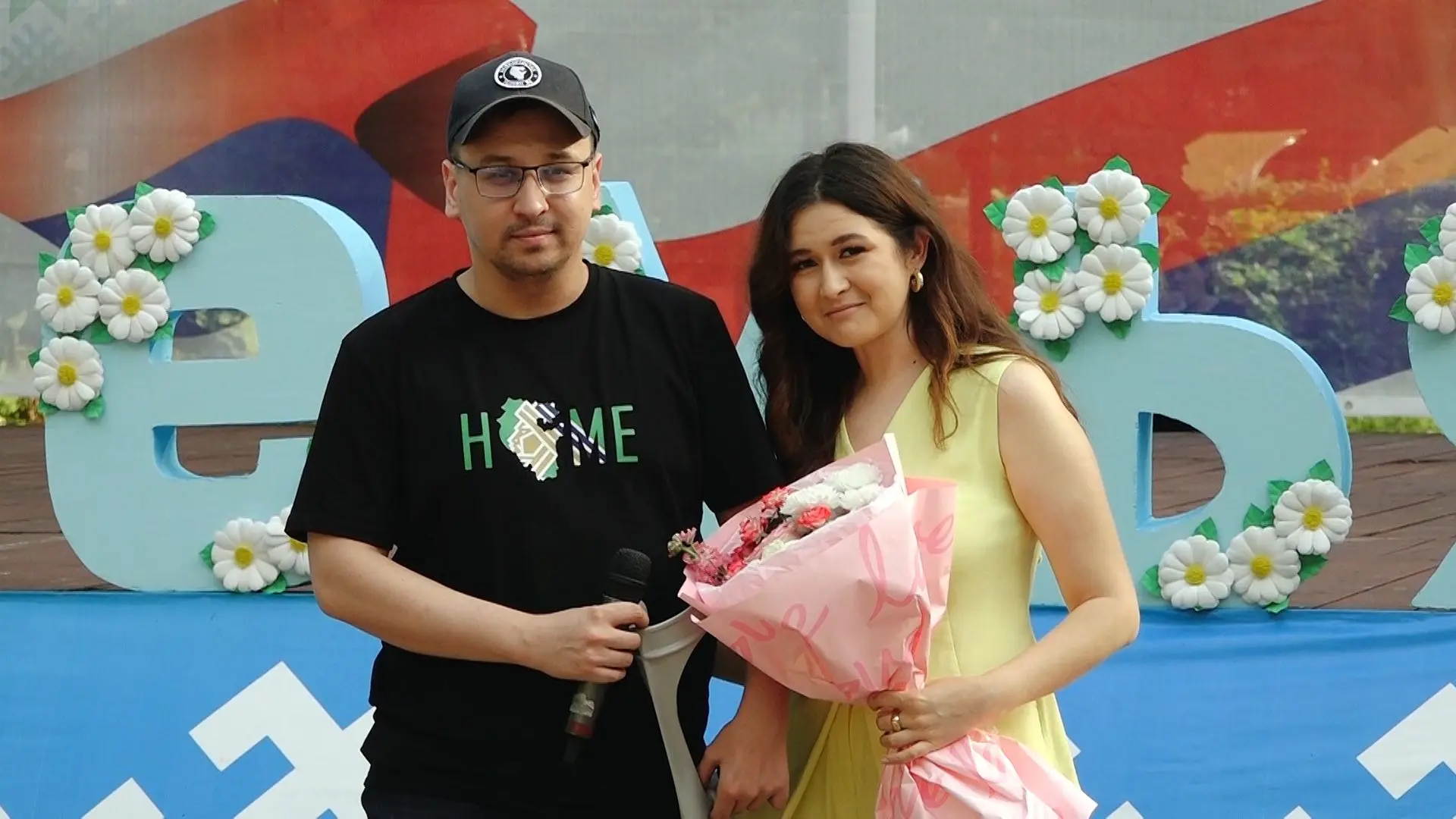 В День семьи, любви и верности в городском парке Салавата участник специальной военной ...