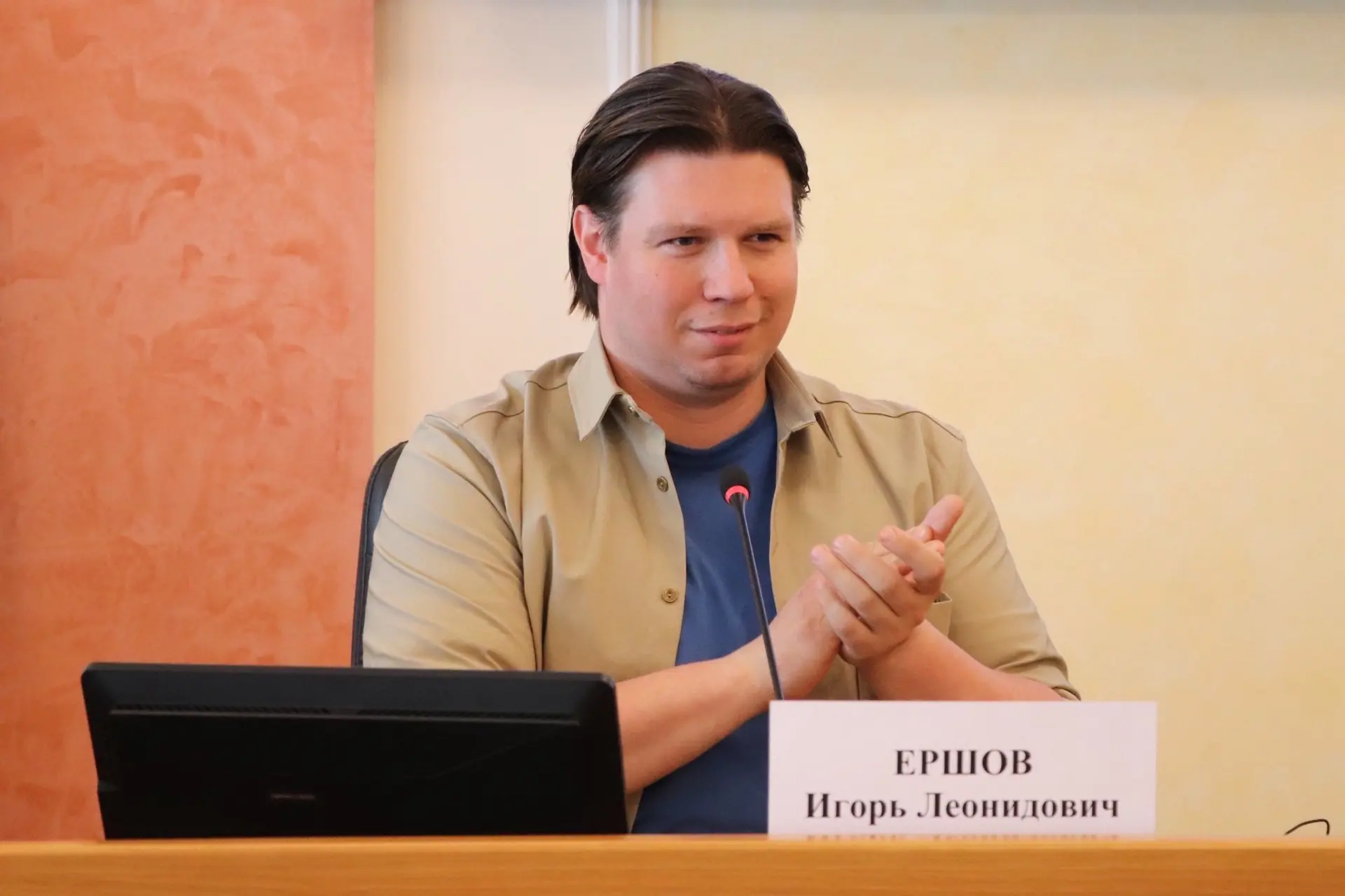 🎓 Молодежь Ярославля продолжает знакомиться с системой местного самоуправления  Сегодня в муниципали