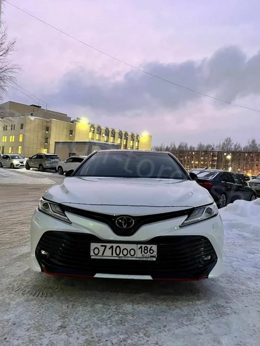 На торги выставлен ликвидный автомобиль Toyota Camry 2020 года выпуска, расположенный в Кемерово. На