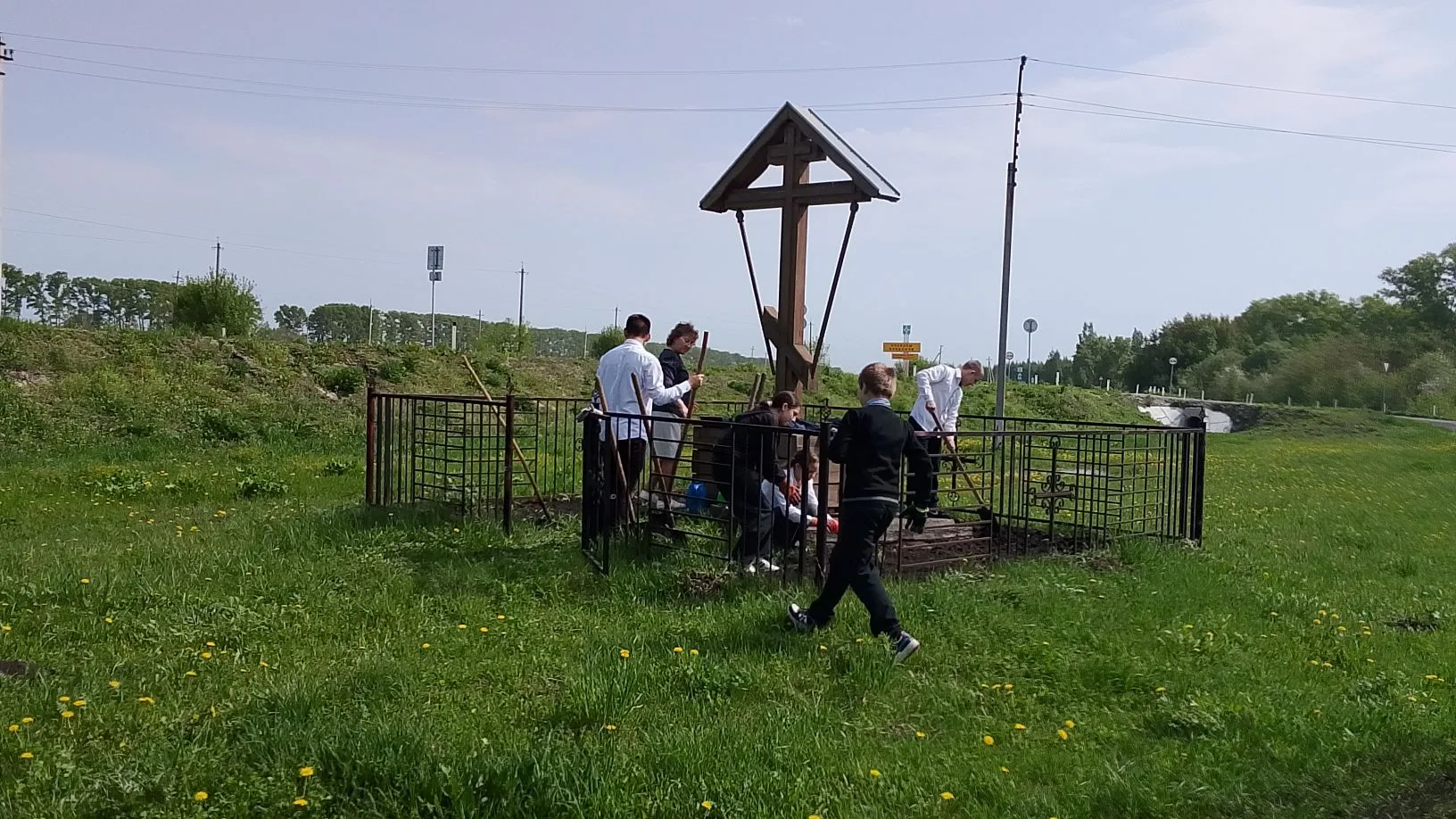 Аграрно-трудовое воспитание в Ачакасинской школе играет важную роль в формировании у уч...