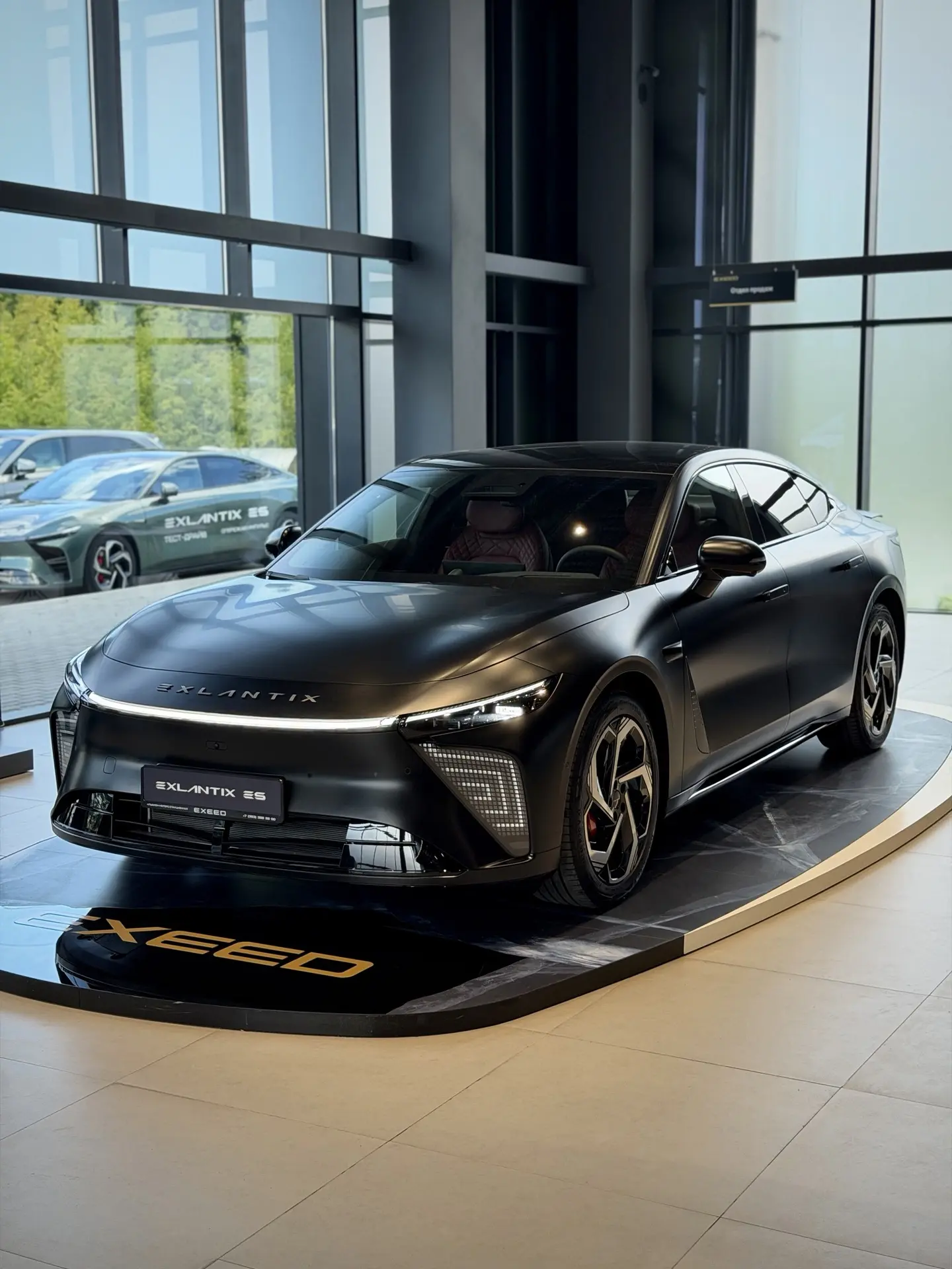 Альбион-Моторс представляет последовательный подзаряжаемый (PHEV) гибрид ESTEO Exlantix...